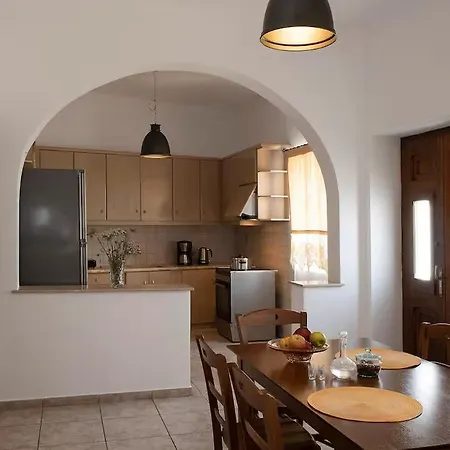 Family- House In Chora, Casa de Férias *