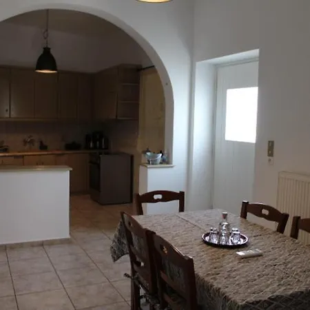 Holiday home Family- House In Chora,