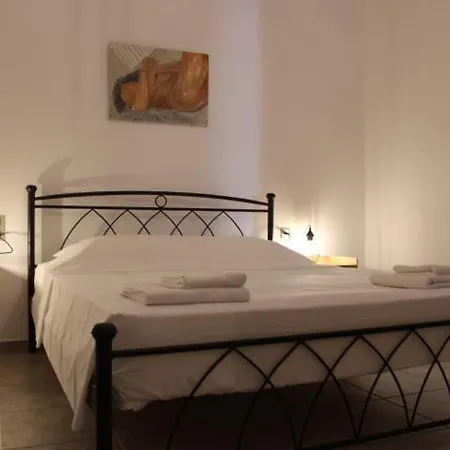 Family- House In Chora, *